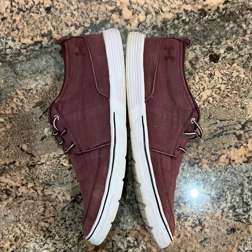 Under Armour Shoes - Picture 3 of 10